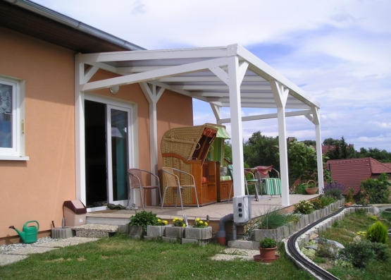 Kvalitu a eleganci můžete najít u hliníkových přístřešků