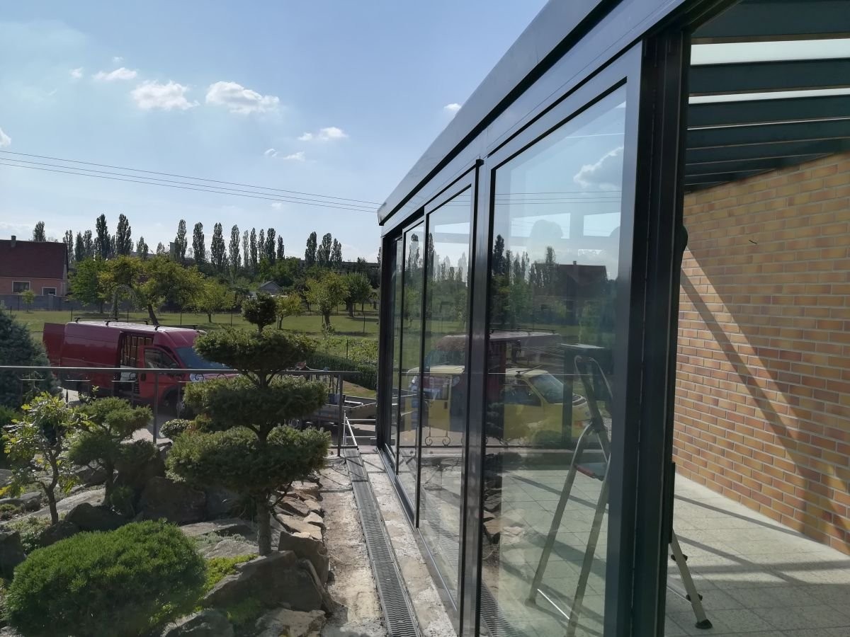 hliníková zimní zahrada černá